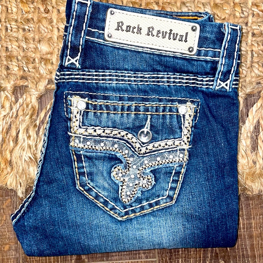 Rock Revival Junia